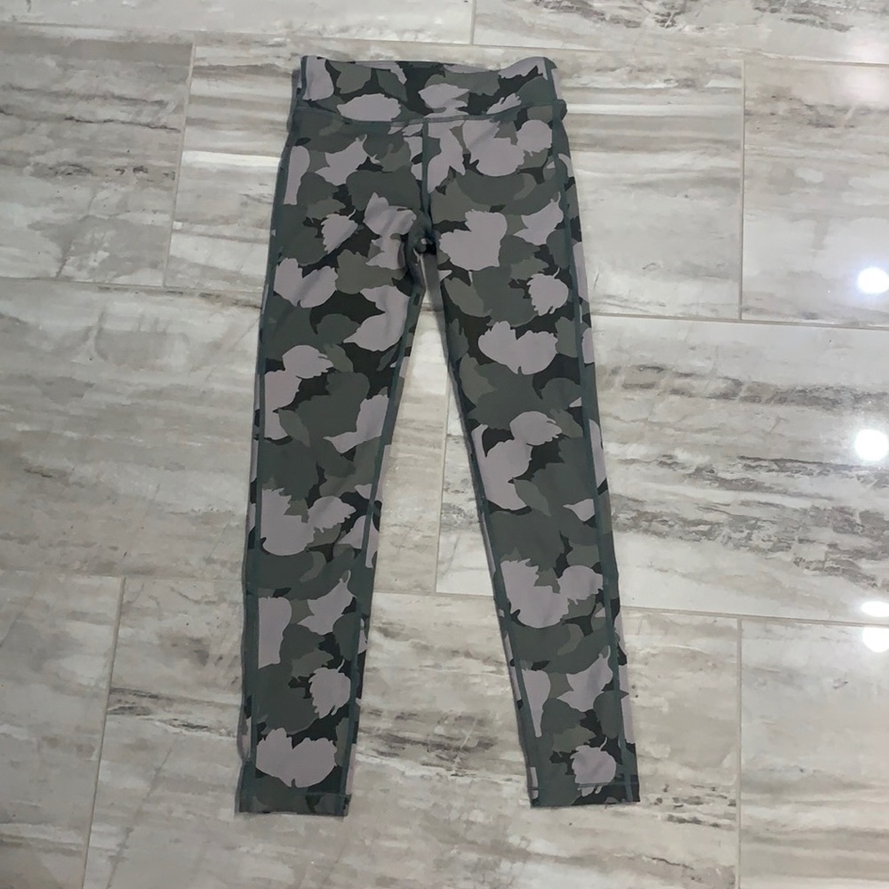Athleta Girl Camo leggings size Large (10-12)